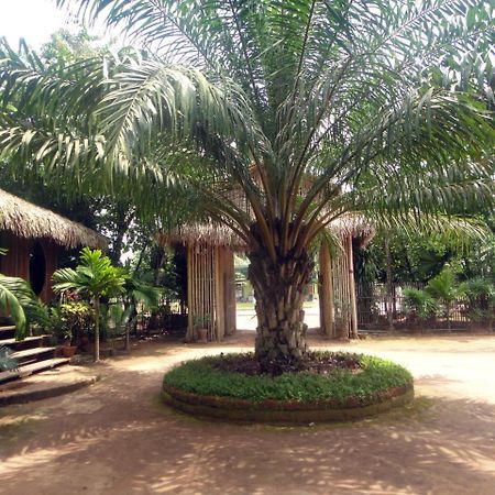 Golden Sunrise Hotel Kyaikto Ngoại thất bức ảnh
