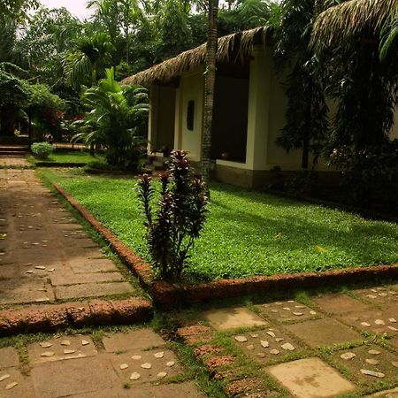 Golden Sunrise Hotel Kyaikto Ngoại thất bức ảnh