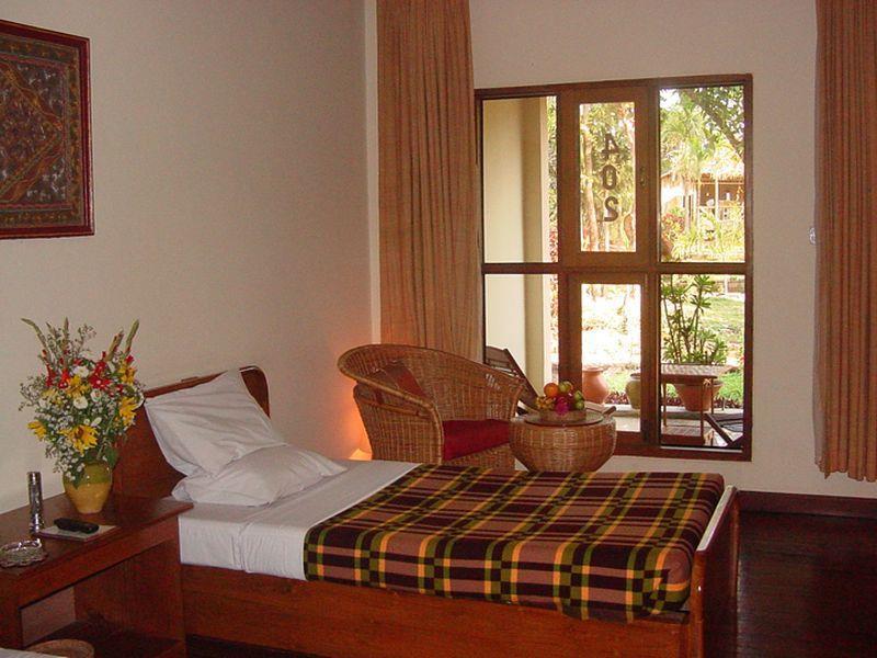 Golden Sunrise Hotel Kyaikto Ngoại thất bức ảnh