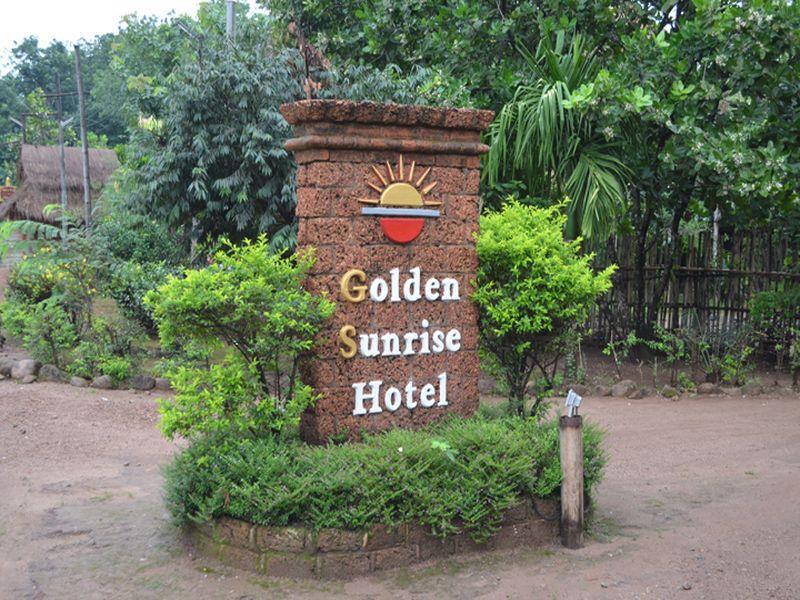 Golden Sunrise Hotel Kyaikto Ngoại thất bức ảnh