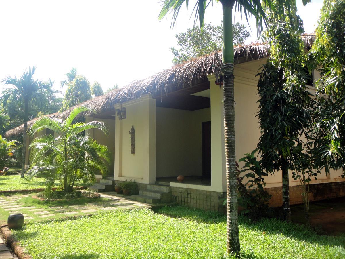 Golden Sunrise Hotel Kyaikto Ngoại thất bức ảnh