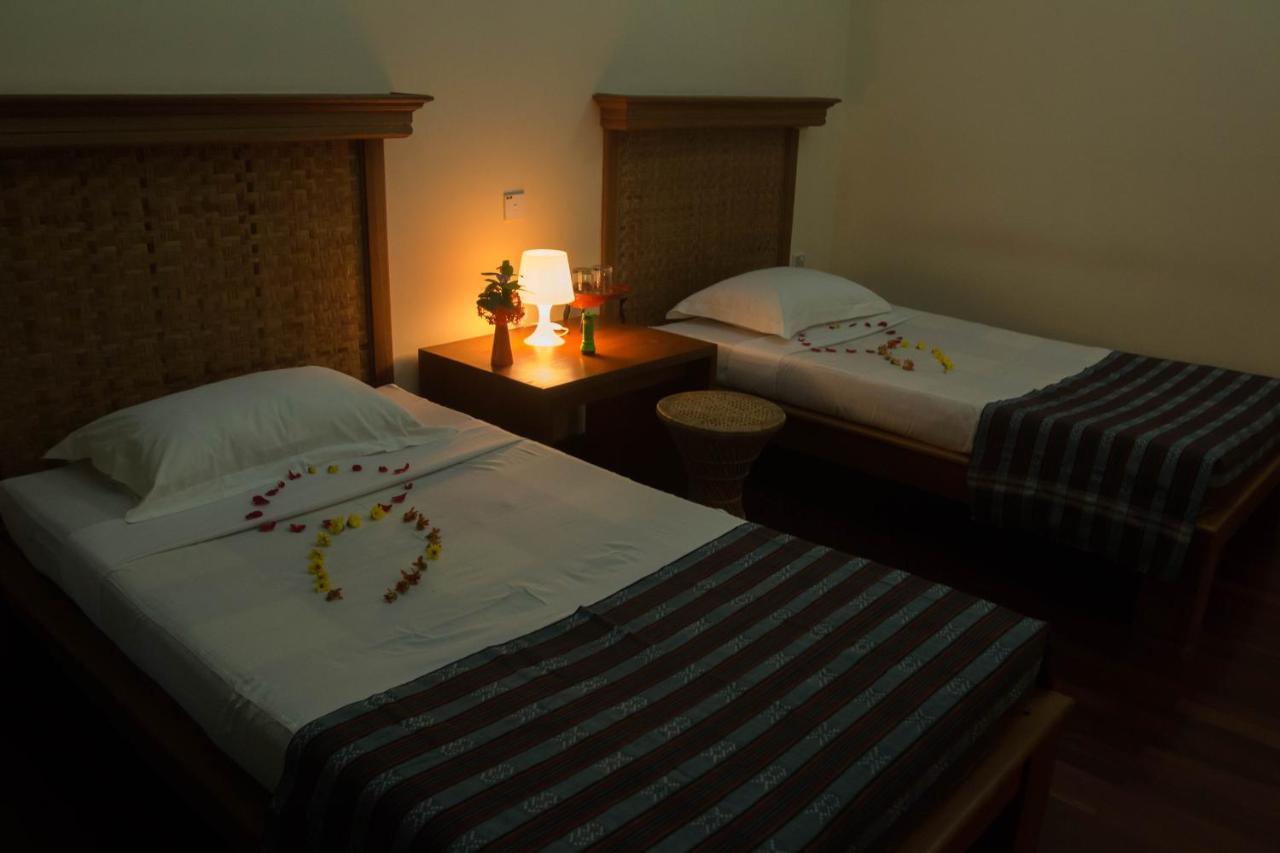 Golden Sunrise Hotel Kyaikto Ngoại thất bức ảnh
